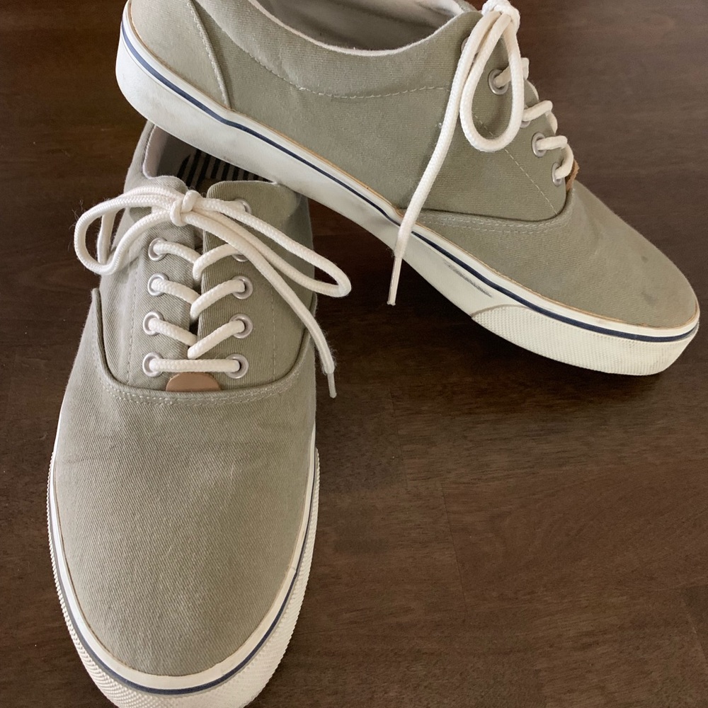 Men’s casual oxford boat shoes size 11